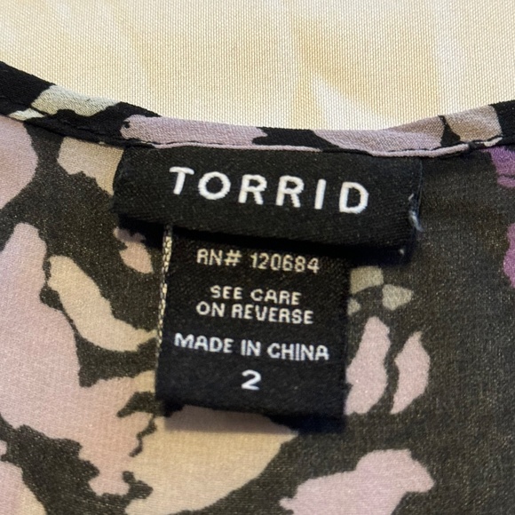 Torrid | Sleeveless Chiffon Floral Tank Top | Size 2 - Picture 6 of 7